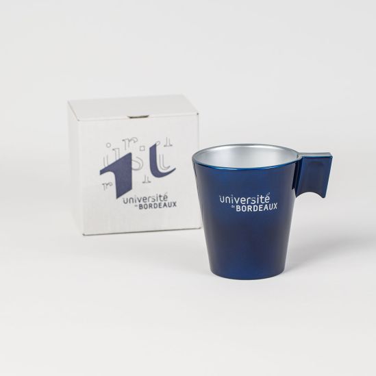 Photo : Mug en verre bleu marine de l'université de Bordeaux